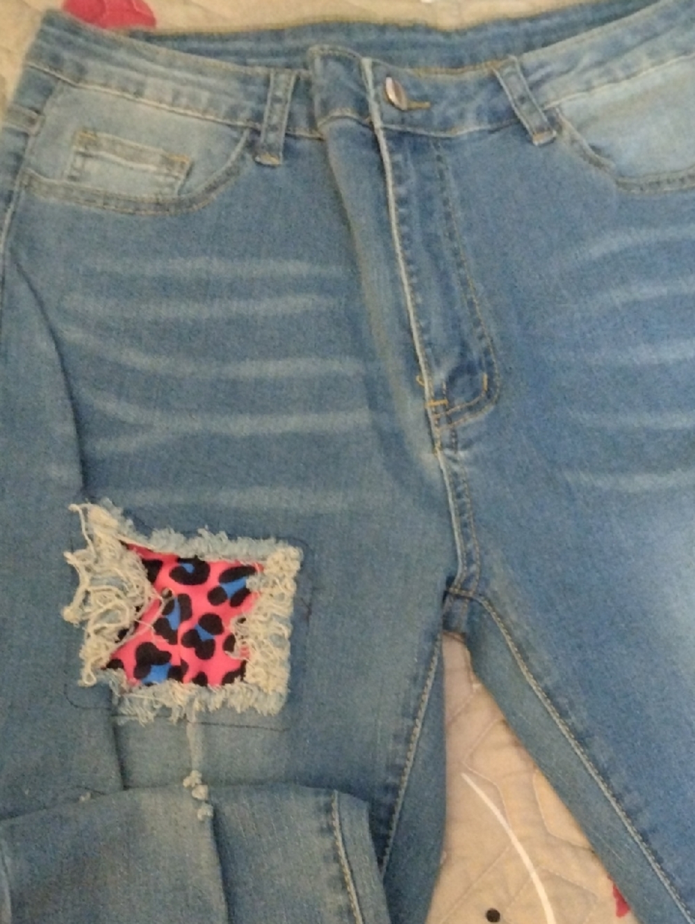 Source Unknown Light Blue Women Jeans with Pink Leopard Patch